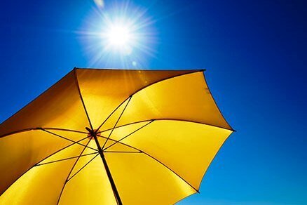هشدار درباره شدت اشعه فرابنفش در ساعات میانی روز؛ بهترین زمان برای ماندن در خانه اعلام شد