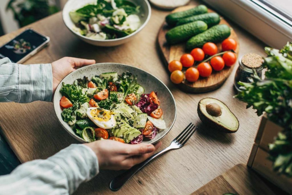 با این مواد غذایی کم کالری و پر انرژی می توانید براحتی وزن کم کنید!