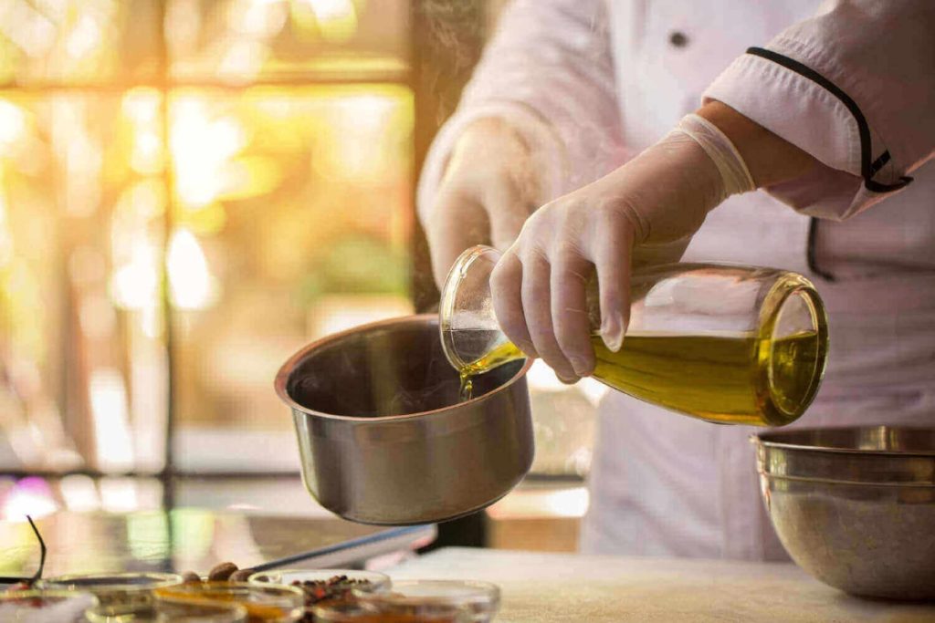 روغن هایی که برای سرخ کردن اصلا مناسب نیستند!