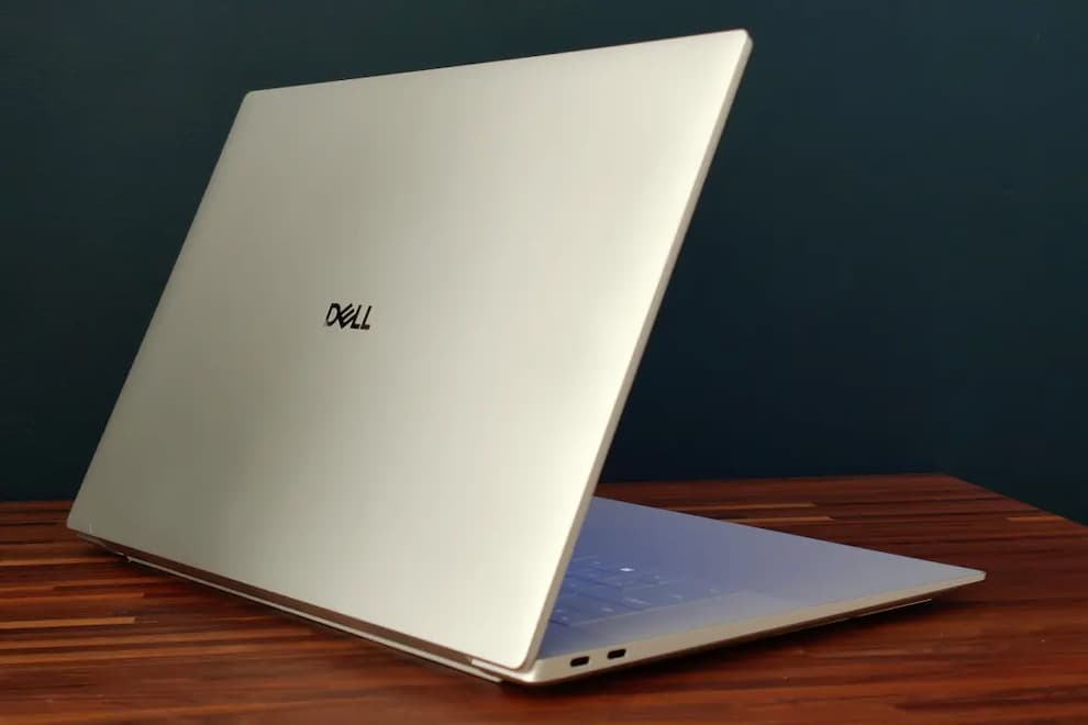 Dell 16 Premium review lid