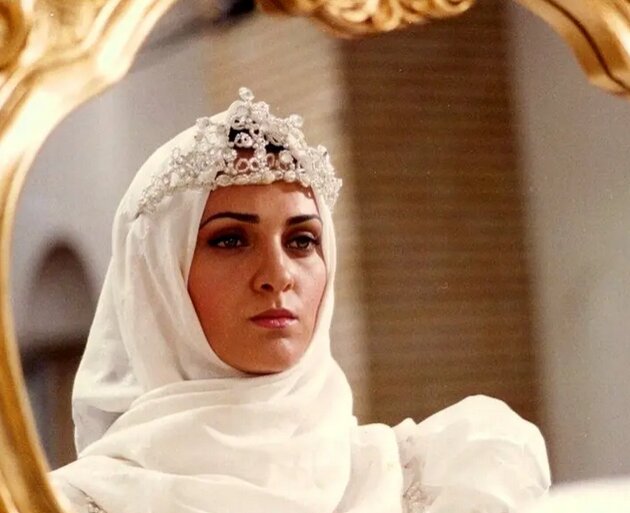 عکس رویا نونهالی در لباس عروس؛ رویا نونهالی را در ۲۹ سالگی ببینید